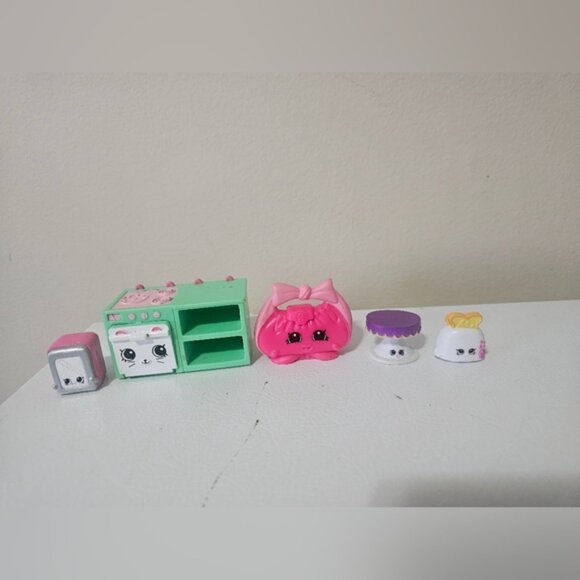 Shopkins Mini Figures Set of 50 - Picture 3 of 8